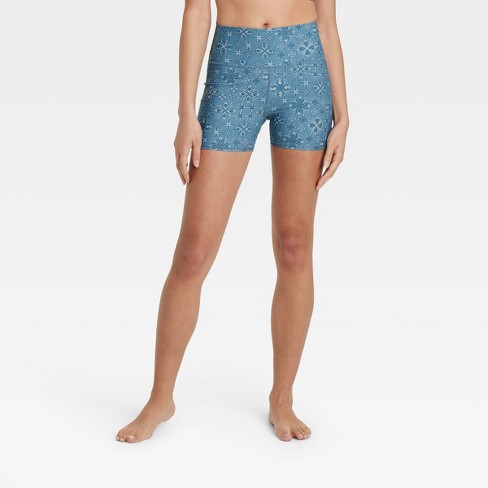 Women s High Waisted 2.5 Bike Shorts Joylab Target