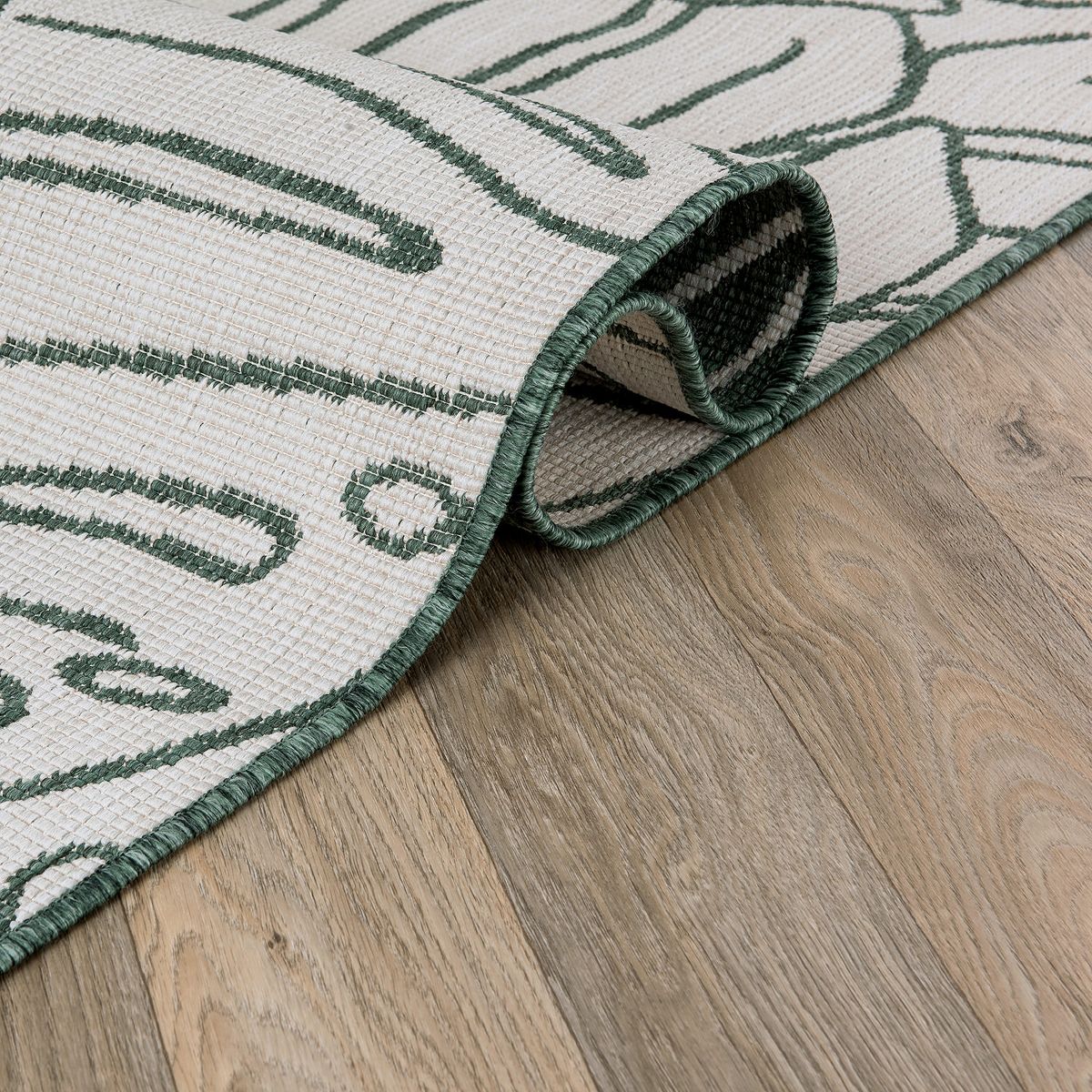 World Rug Gallery Contemporary Tropical Leaves Weather Resistant Reversible Indoor/Outdoor Area Rug: Quick Dry, UV Protection - thumbnail 4