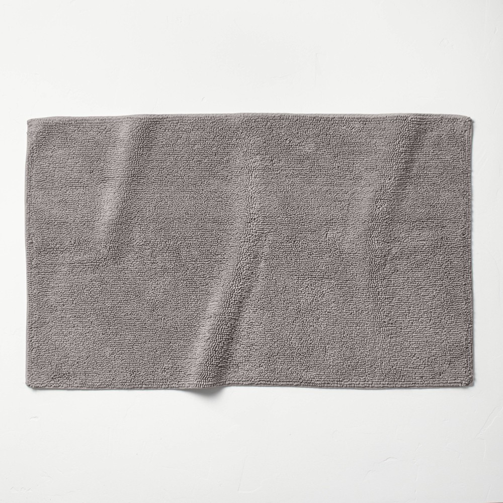 24inx40in Looped Bath Rug Gray - Casaluna™