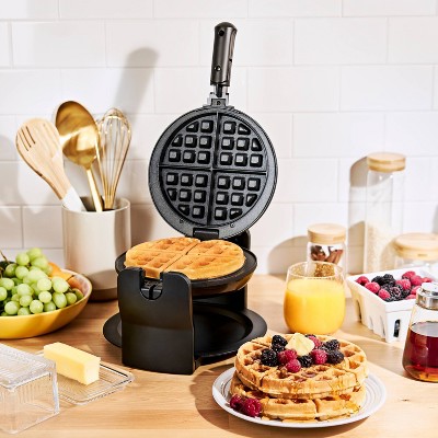 KitchenSmith by Bella Rotating Waffle Maker