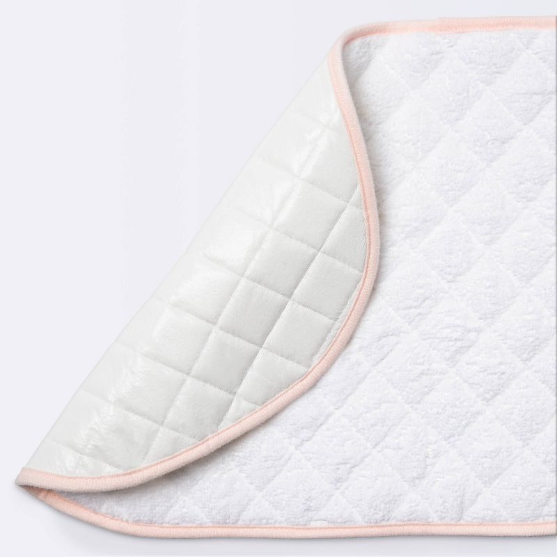 Changing Pad Liner White with Pink Edge - Cloud Island&#8482; 3pk, 4 of 10