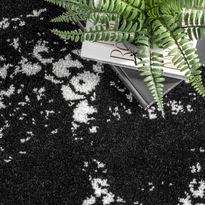 Serpent Charmer Black and White Synthetic Area Rug, 3' x 5'