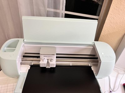 Cricut Explore 3 Vinyl Die Cutting Machine - New & Sealed 93573820526