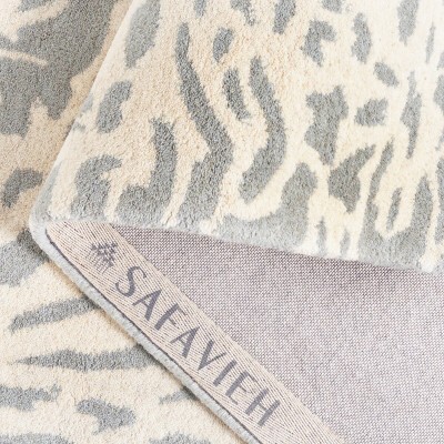 Bella 7' Square Gray and Ivory Hand-Tufted Wool Rug