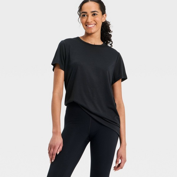 Camiseta de manga corta oversize de gran comodidad para mujer - All In Motion™ 3