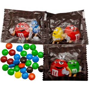 Milk Chocolate M&M's Fun Size – Regular Milk Chocolate Candy - Available in 1, 2, 3, and 5 Pound Resealable Bags - 1 of 4
