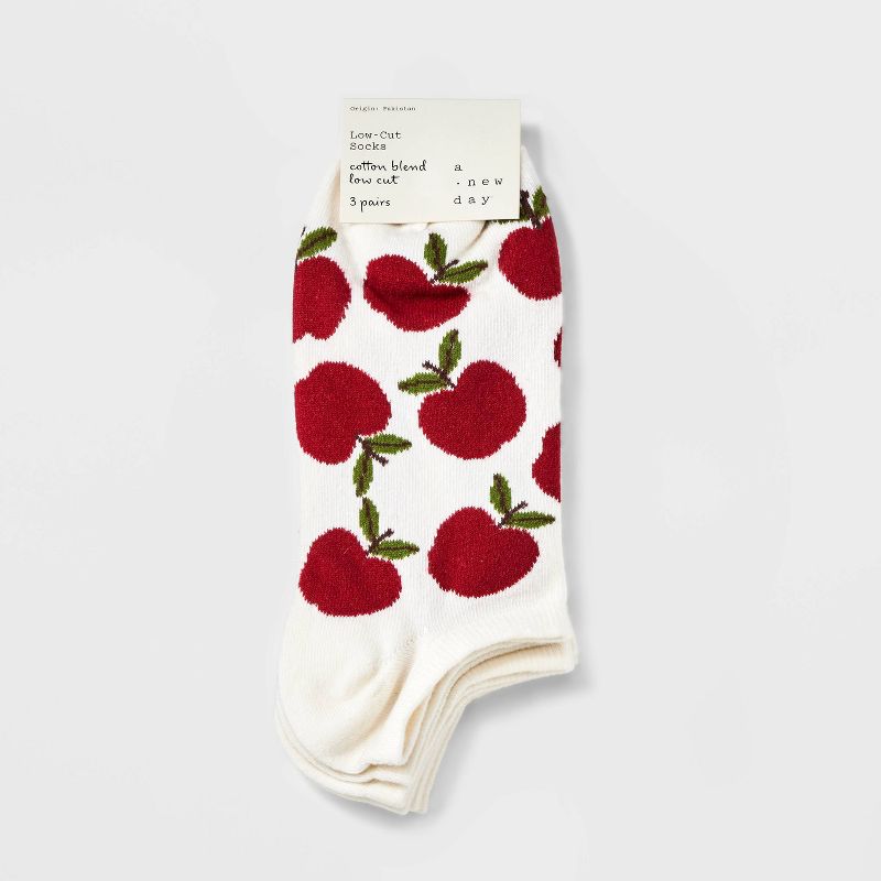 Women&#39;s Apple 3pk Low Cut Socks - A New Day&#8482; Ivory/Red 4-10, 3 of 5