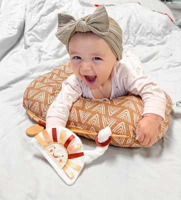 Using boppy for outlet tummy time