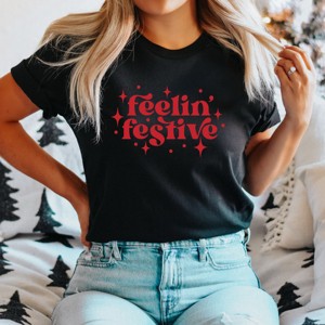 Simply Sage Market Whimsical Feelin Festive Short Sleeve Tee - 1 of 4