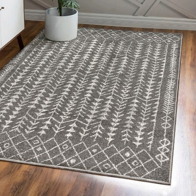 Ziri Moroccan Geometric Grey/Cream 3&#039; x 5&#039; Synthetic Area Rug
