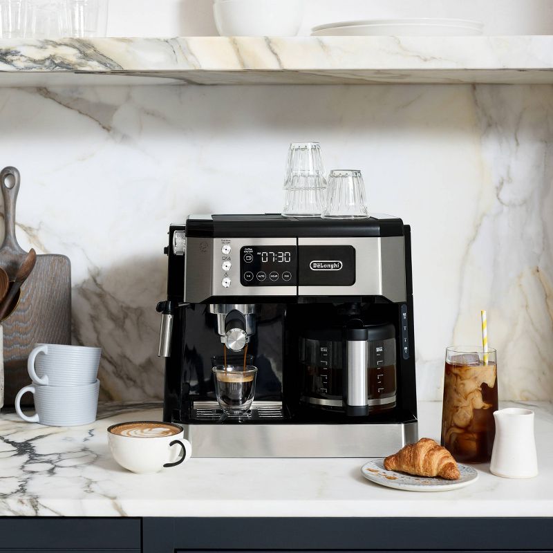 De&#39;Longhi All-In-One Combination Coffee and Espresso Machine COM530M, 3 of 7