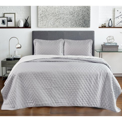 What is a Sham, Duvet Cover, or Coverlet? A Guide to Bedding