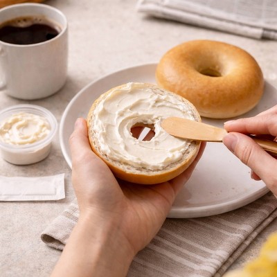 Snack it Naturally  Plain Bagel with cream cheese cup - 4oz