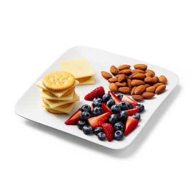 Boar's Head White Cheddar & Almond Snack Box - 7.79oz - Good & Gather™