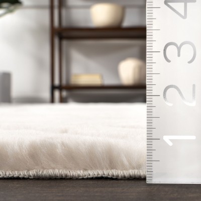 Off-White Chevron Synthetic Runner Rug, Machine Washable, Non-Slip