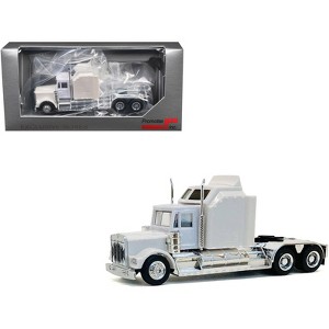 Kenworth W900 with Extra Large Sleeper White 1/87 (HO) Plastic Model Car by Promotex - 1 of 4