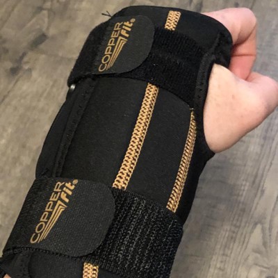 Copper Compression Wrist Sleeve: Big Help to Gym Goers