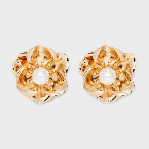 Pearl flower deals cluster earrings