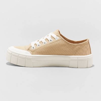 tan tennis shoes