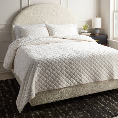Ivory Full Velvet Diamond Stitch Quilt