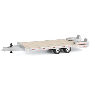 First Gear DCP 1/64 Beavertail Equipment Trailer (Silver with Chrome Rims) 60-2143 - 1 of 4