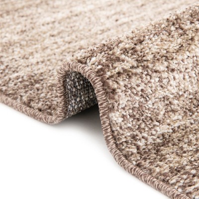 Reversible Easy-Care Tufted Rug in Light Brown - 7' x 10'