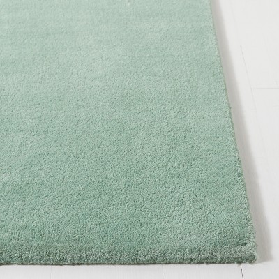 Green 5' x 8' Handmade Wool Area Rug