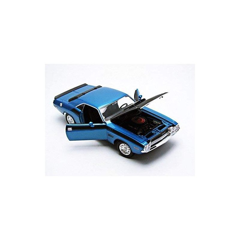 1970 Dodge Challenger T/A Blue Metallic with Black Hood and Black Stripes "NEX Models" 1/24 Diecast Model Car by Welly, 2 of 5