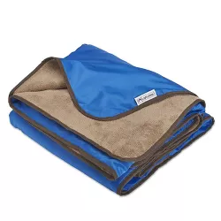 Lightspeed XL Ultra-Plush Water and Windproof 2 Person Outdoor Stadium Blanket with Travel Bag for Sports Games, Camping, and Outdoor Activities