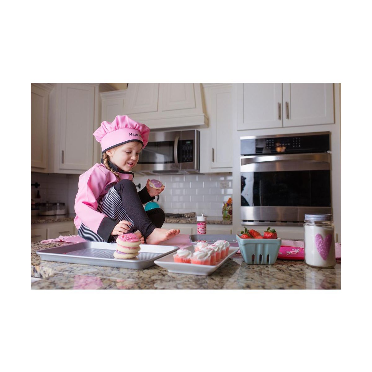 Dress Up America Chef Costume - Girls Master Chef Costume Set - thumbnail 3