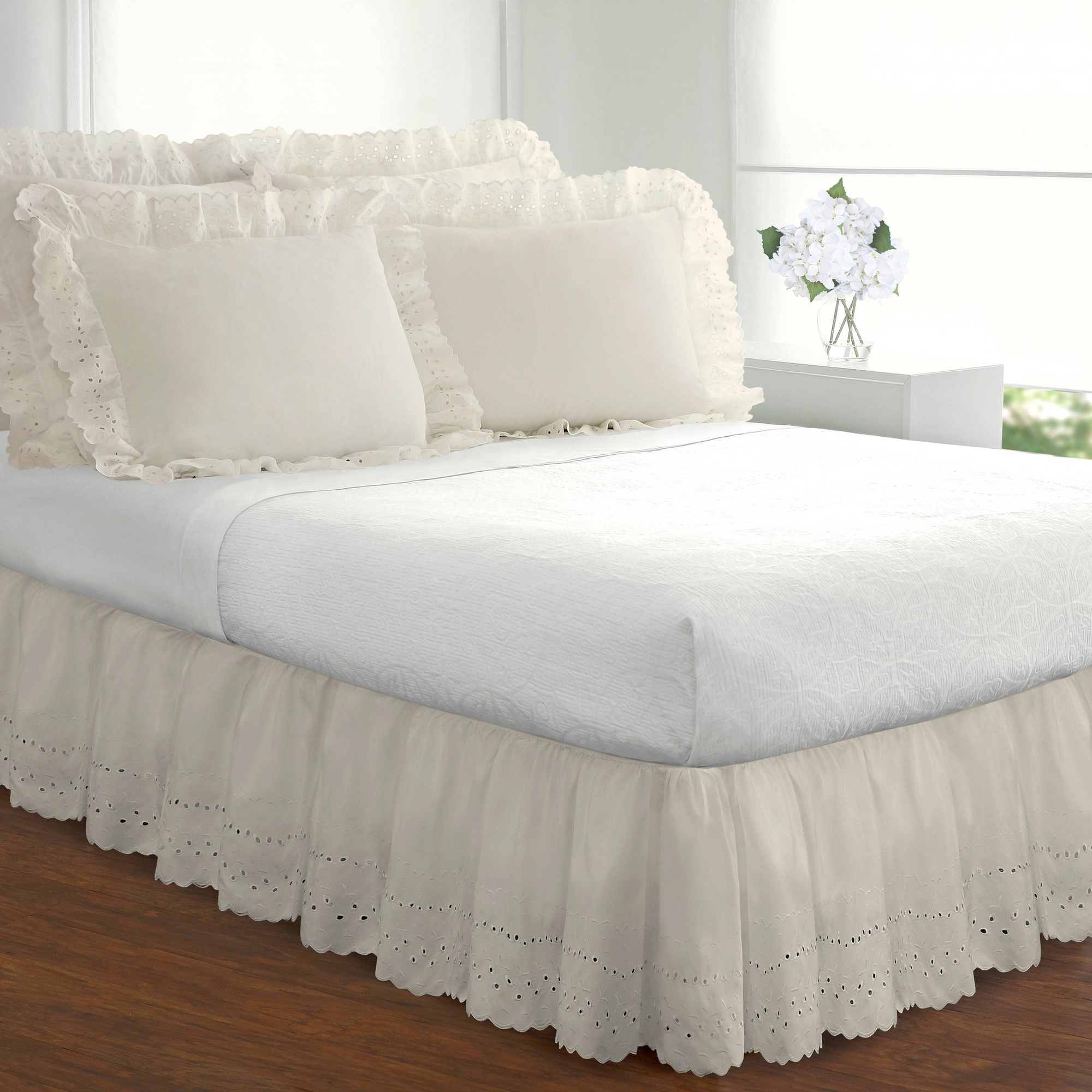 Ivory Eyelet 14" Bed Skirt (Queen): Levinsohn, Polypropylene & Polyester Blend, Machine Washable, 150 Thread Count