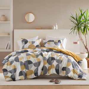 3Pcs Geometric Print Comforter Set, Premium Touch Contemporary Style All Season Bedding Set with Matching Shams - 1 of 4