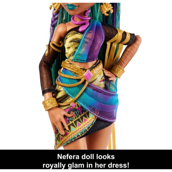Muñeca Monster High Nefera De Nile con mascota Scarab Lavish y 7 accesorios como bolso y bocadillos 3