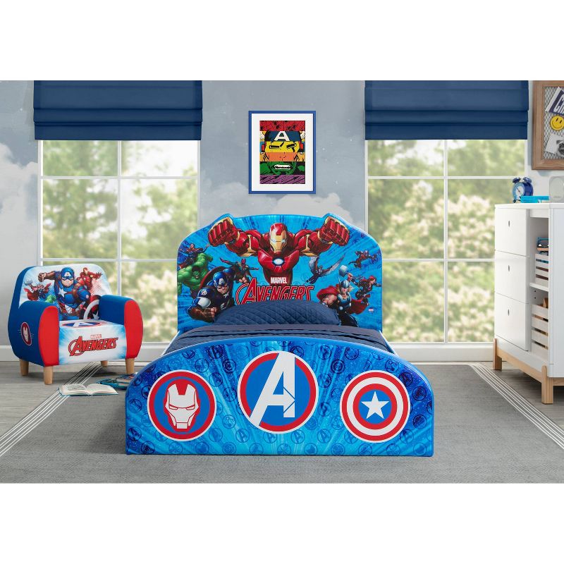 Delta Children Kids&#39; Marvel Avengers Foam Chair, 6 of 11
