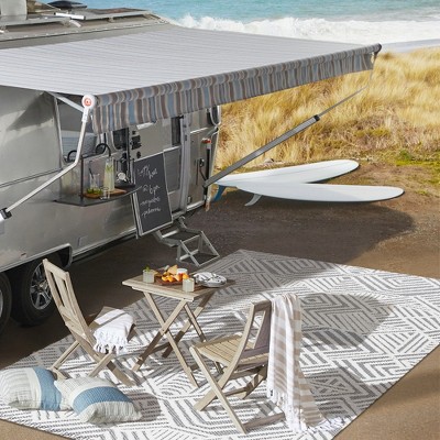 Jordan High-Low Pile Geometric White and Black Indoor/Outdoor Rug