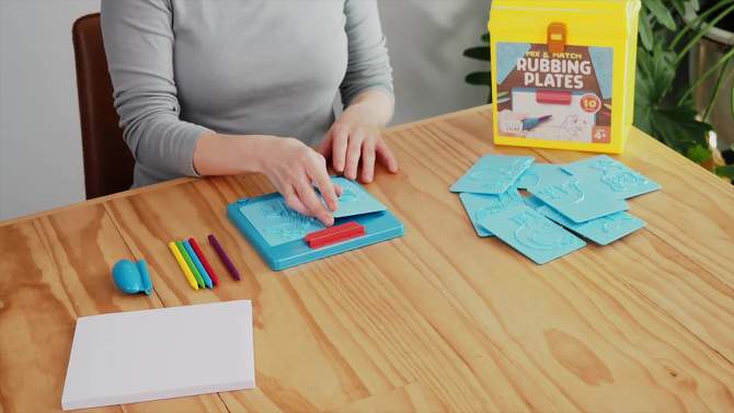 Mix &#38; Match Rubbing Plates with 5 Crayons - Chuckle &#38; Roar, 2 of 11, play video