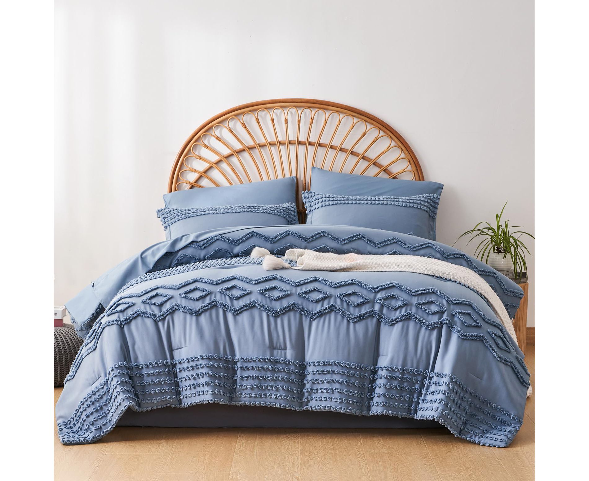 BAGOKIE All Season Tufted Comforter Set 7 Piece Bed in a Bag