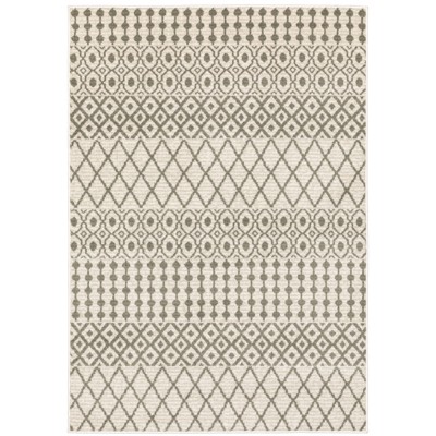 Oriental Weavers Georgia 717B0 Ivory/ Grey Indoor Area Rug - 3'10" x 5'5"
