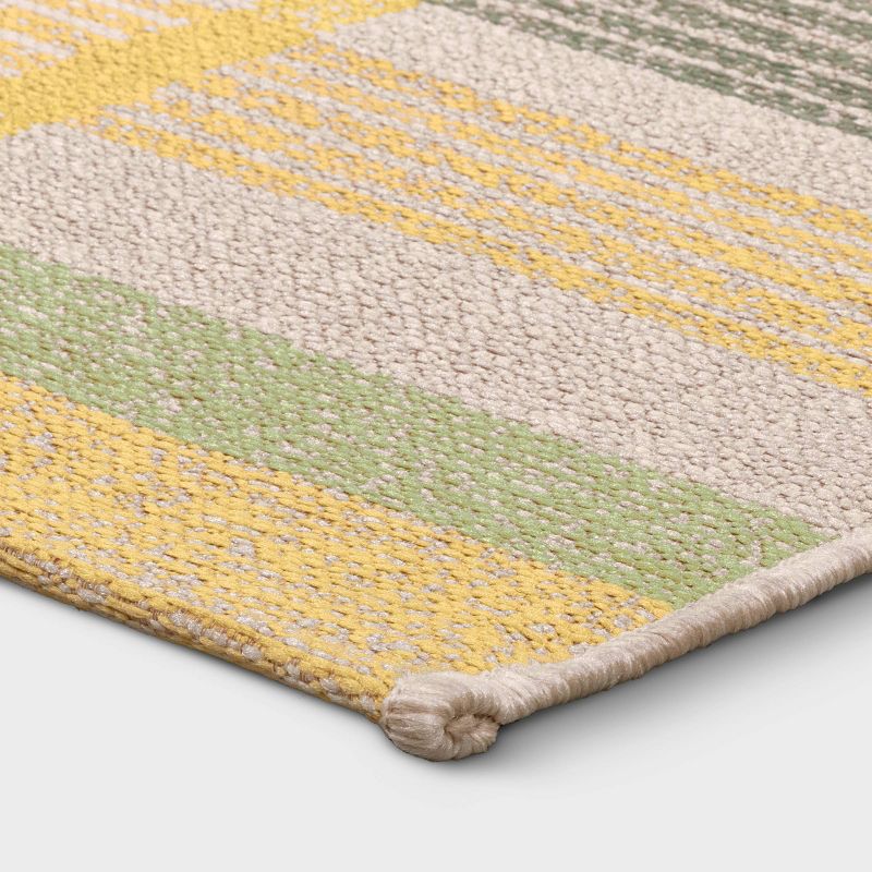 5&#39; x 7&#39; Plaid Outdoor Rug Yellow/Green - Threshold&#8482;, 3 of 5