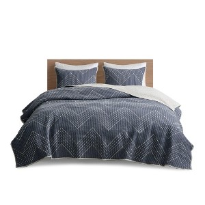Gulches Pomona Series  Navy Blue Modern Casual Chevron 100% Cotton Percale with 90% Cotton 10% Other Fiber Filling King/Cal King Quilt Blanket - 1 of 4