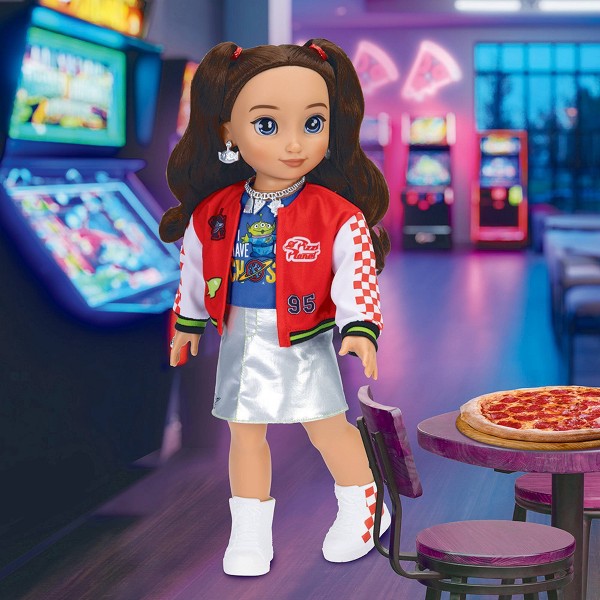 Muñeca Disney ILY 4EVER 18" inspirada en Toy Story, cabello castaño y ojos azules 3