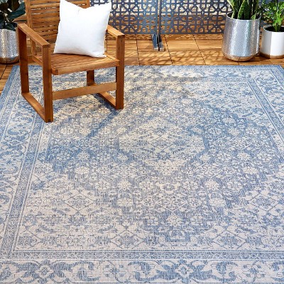 Blue and Gray Medallion Indoor/Outdoor Area Rug