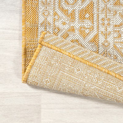 Sinjuri Yellow/Cream Medallion Hand-Woven 9' x 12' Indoor/Outdoor Rug