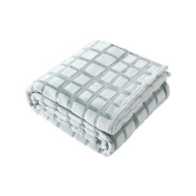Kenneth Cole Wavy Grid Green 50" X 70" Throw Blanket