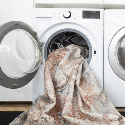 Kamran Blue and Coral Vintage Washable 5' x 7' Area Rug