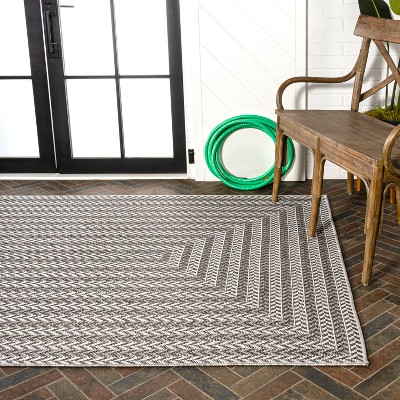 Modern Chevron Geometric 5x8 Black and Light Gray Synthetic Area Rug