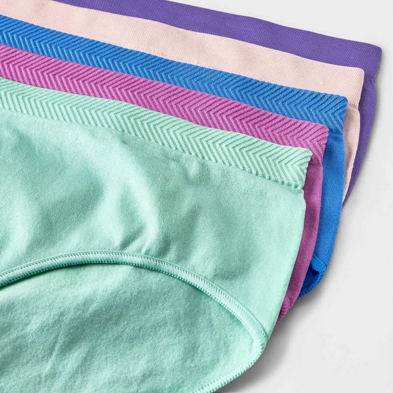 Girls' 5pk Seamless Chevron Hipster - All In Motion™ , 5 of 5