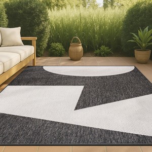 JONATHAN Y Lucian Modern Geometric Abstract Two-Tone Indoor/Outdoor Area Rug - 1 of 4