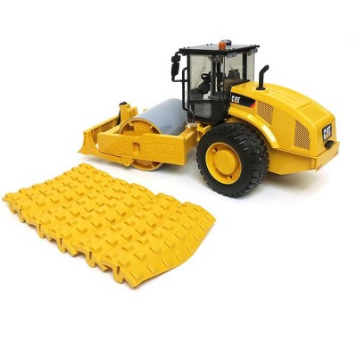 1/16th Caterpillar Vibratory Soil Compactor by Bruder 2451