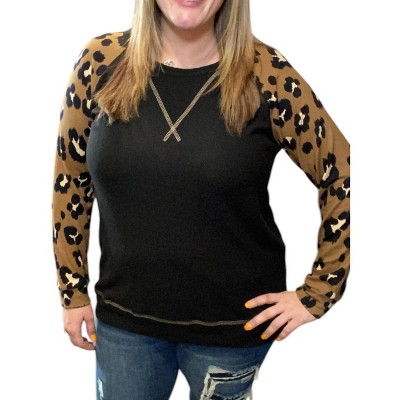 Women's Fleece Animal Print Long Sleeve Tee - honeyme
